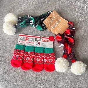 Pup Dog Xmas Christmas Holiday Pet Knit Anti-Slip Socks and Scarves Sz XS/S NWT